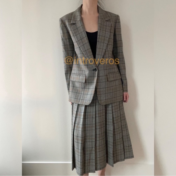 Vintage Pendleton herringbone plaid blazer and pleated skirt matching set - Picture 4 of 14